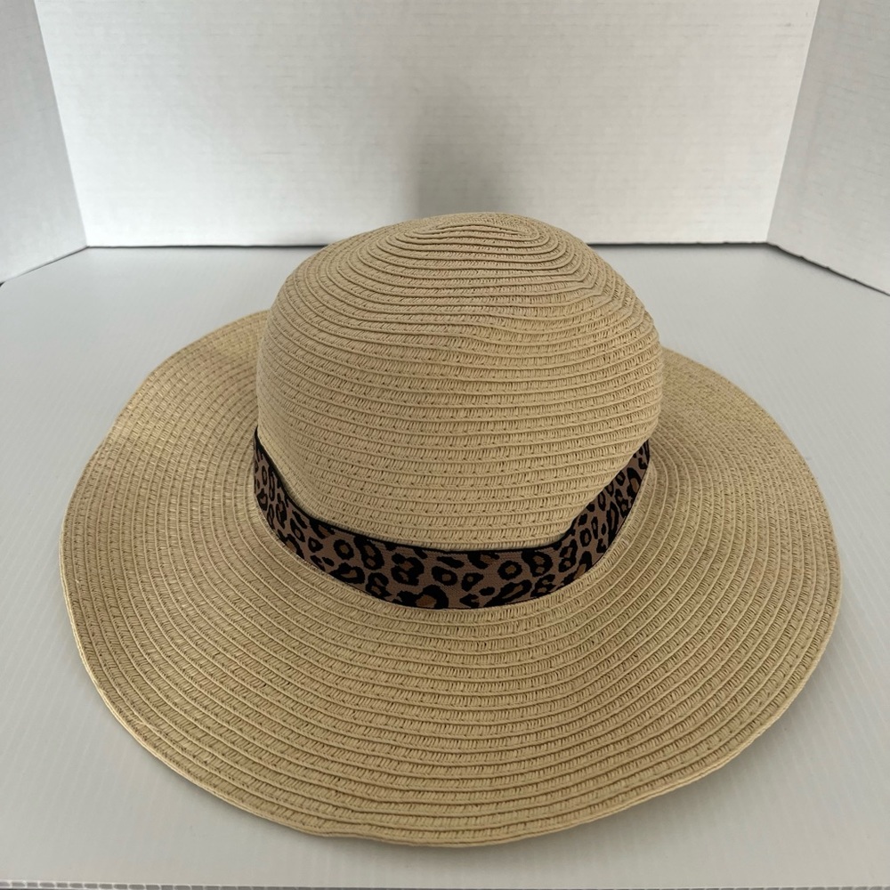 J Crew Women Summer/ Vacation/ Beach Straw Hat Cream and Animal Print Size S/M